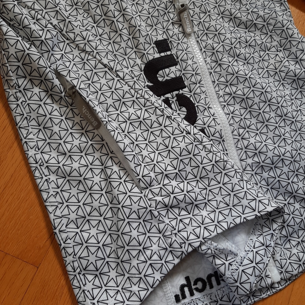 Asymmetrical Bench jacket - Picture 4 of 9